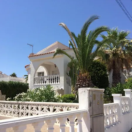 Vila Villa Ciudad Quesada *